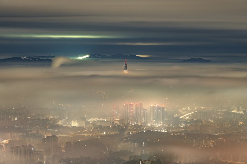 이재선 작가의 '안개도시' ⓒ 뉴스1