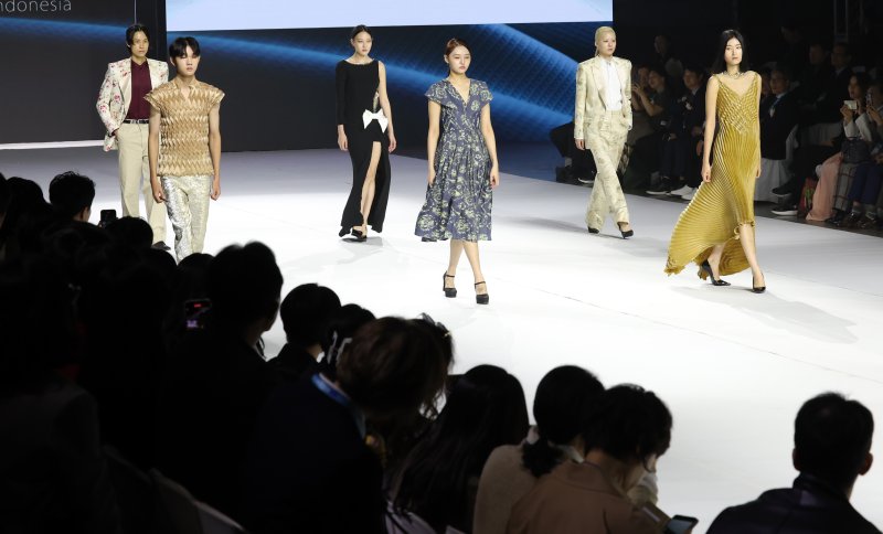 2025 패패부산·부산패션위크 개막 [뉴시스Pic] - 파이낸셜뉴스