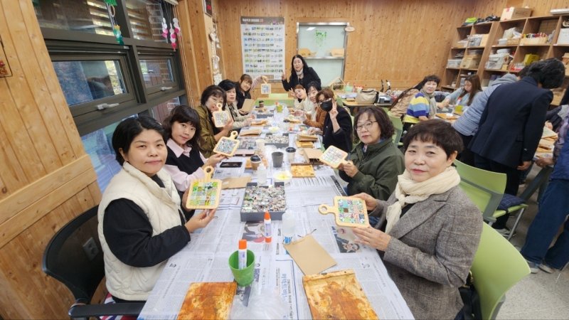 충북 증평군여성단체협의회(회장 박명숙)는 좌구산 숲 명상의 집에서 30일과 31일 이틀간 '여성 리더십 힐링 탐방'을 진행한다.(증평군 제공, 재판매 및 DB금지)/뉴스1