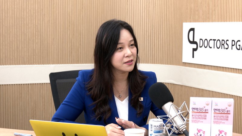 정은혜 전 더불어민주당 의원이 30일 뉴스1TV '팩트앤뷰'에 출연해 질문에 답하고 있다.(뉴스1TV '팩트앤뷰' 캡처)