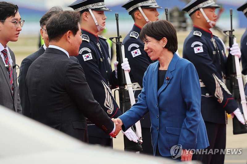 APEC참석 다카이치 일본 총리 한국 도착 (출처=연합뉴스)