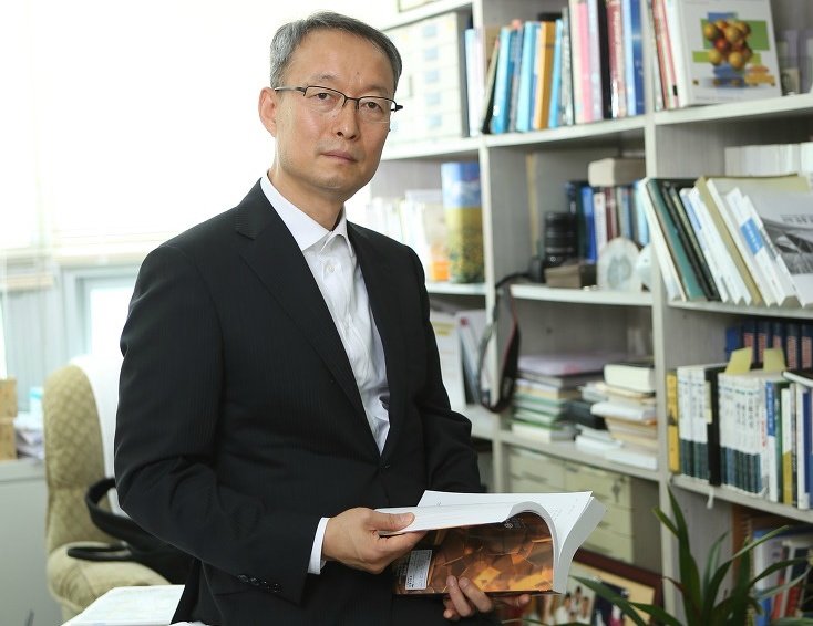[서울=뉴시스] 백운규 한양대 교수. (사진=한양대 제공) 2025.10.30. photo@newsis.com *재판매 및 DB 금지