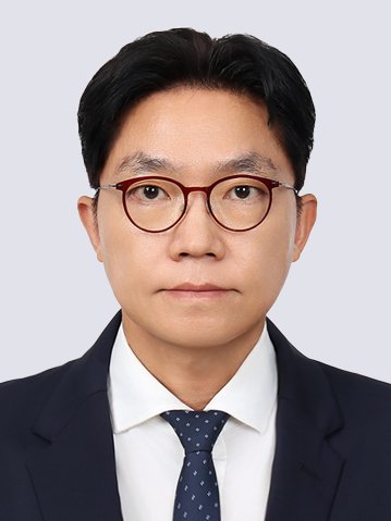 [서울=뉴시스] 이종근 현대지에프홀딩스 경영전략실장 부사장. (사진=현대백화점그룹 제공) *재판매 및 DB 금지 *재판매 및 DB 금지