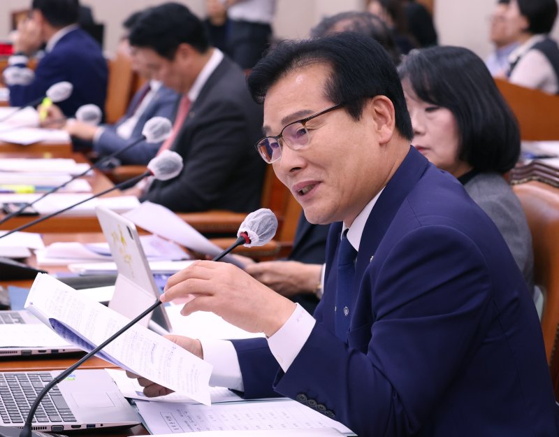 농림축산식품해양수산위원회 국정감사에서 질의하는 주철현 더불어민주당 의원 /뉴스1 ⓒ News1