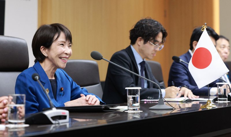 [경주=뉴시스] 고범준 기자 = 다카이치 사나에 일본 총리가 30일 경북 경주 APEC 정상회의장에서 열린 이재명 대통령과 한일 정상회담에서 발언하고 있다. 2025.10.30. bjko@newsis.com