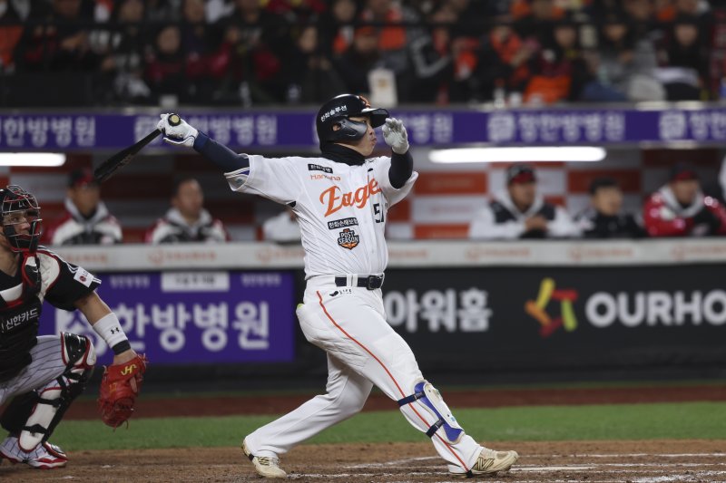 문현빈 발굴한 정민혁의 '눈', 이번엔 오재원 향했다… '페라자 선택' 한화의 마지막 퍼즐될까