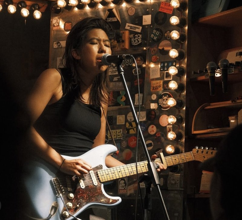 아시아계 호주 싱어송라이터 냇 베이저, '전형성' 탈피합니다