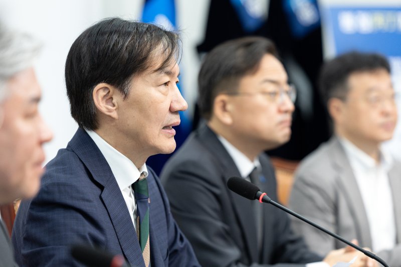 조국의 분노 “유승민·한동훈·나경원 자녀, 내 자식과 같은 기준을...”