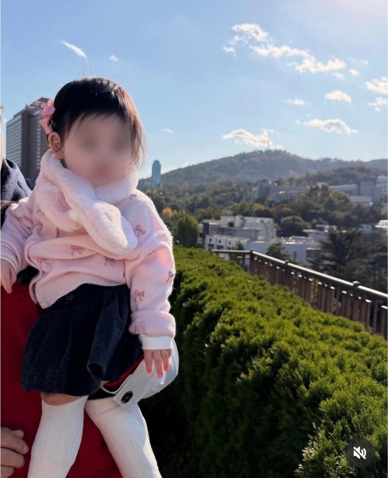 김다예, ♥박수홍·1살 딸과 나들이…특급 귀요미