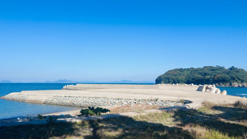 [서울=뉴시스]한국항공우주연구원은 나로우주센터에서 우주발사체 관련 시험, 발사 등을 수행하고자 하는 민간기업들을 위해 사용 절차를 정리한 '민간기업 나로우주센터 사용 절차 안내서'를 마련해 발표했다고 31일 밝혔다. 사진은 민간 발사장 구축 이전에도 활용 가능한 나로우주센터 접안시설 전경. (사진=항우연 제공)
