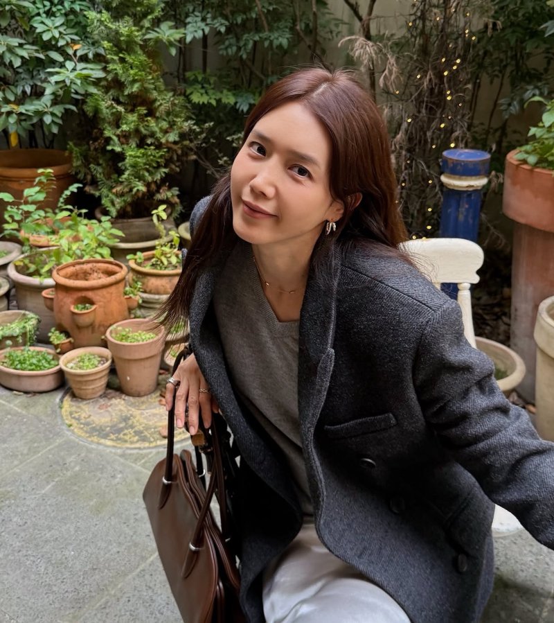 채정안, 남다른 패션 감각…세월 비껴간 미모