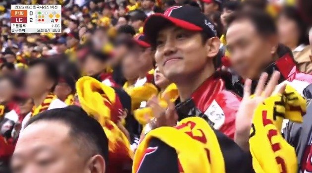 "내가 승리요정!" LG vs 한화 '찐팬' 스타들 치열한 응원 열전 [N이슈]
