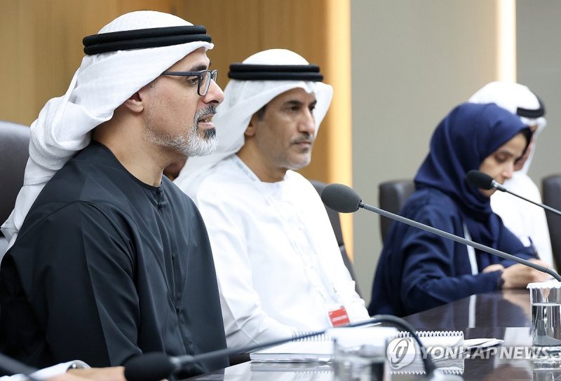 이재명 대통령과 면담하는 칼리드 아부다비 왕세자 (출처=연합뉴스)