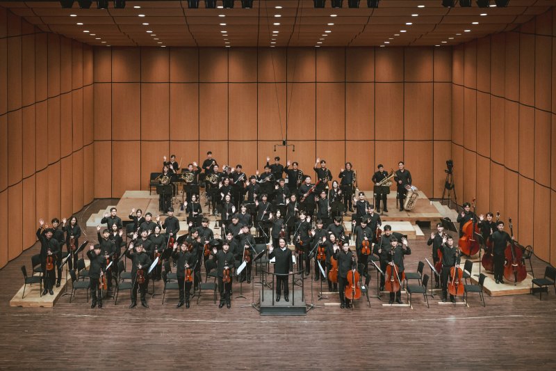 경기아트센터의 장애인 오케스트라인 '경기리베라오케스트라' 정기연주회 모습.(경기아트센터 제공. 재판매 및 DB금지)/뉴스1