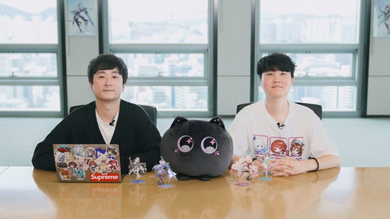 사진 왼쪽부터 넷마블몬스터 이동조 PD, 넷마블 강동기 사업부장. (사진=넷마블 제공) *재판매 및 DB 금지