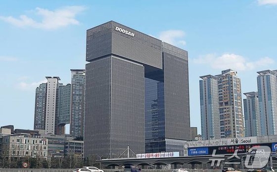 분당두산타워 전경(두산 제공)