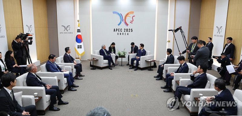 이재명 대통령, 젠슨 황 접견 (출처=연합뉴스)