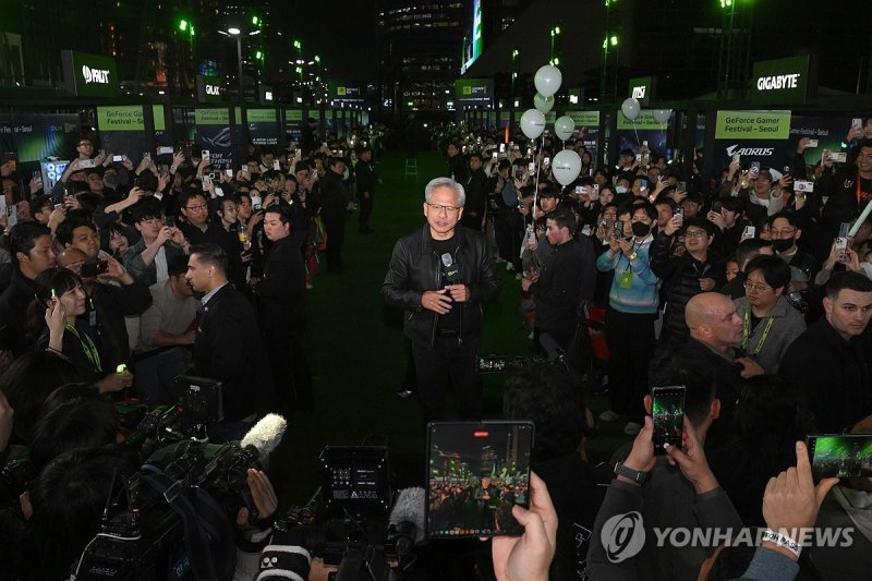 젠슨 황, '지포스' 한국 출시 25주년 행사 참석 (출처=연합뉴스)