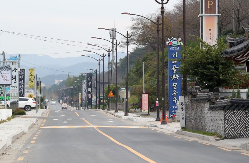 31일 경주시 보문동 숲머리길, 일명 '순두부골목'이 APEC 정상회의가 열리는 보문단지 주변 통제로 한산한 모습을 보이고 있다. 2025.10.31/뉴스1 ⓒ News1 공정식 기자