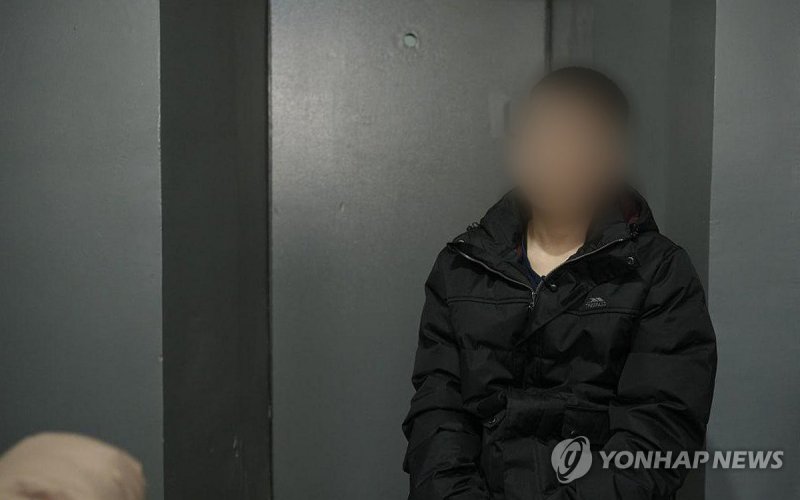 우크라이나군에 생포된 북한군 포로 (출처=연합뉴스)