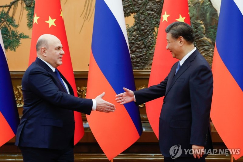 미하일 미슈스틴 러시아 총리와 시진핑 중국 국가주석 (출처=연합뉴스)