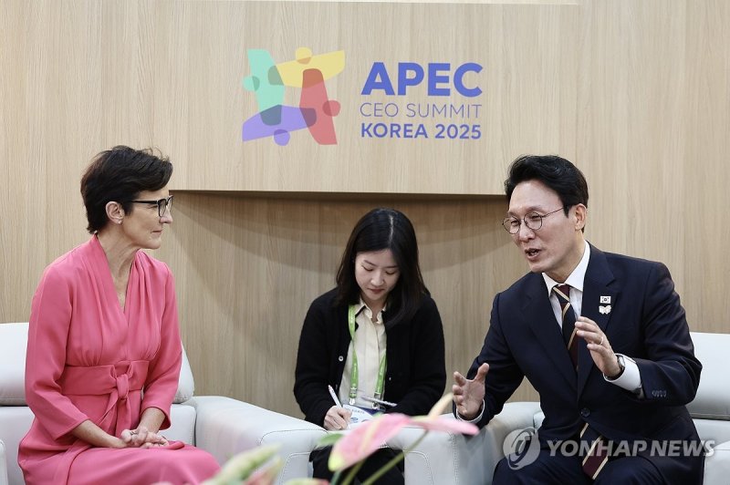 김민석 국무총리, 제인 프레이저 씨티그룹 CEO 접견 (출처=연합뉴스)