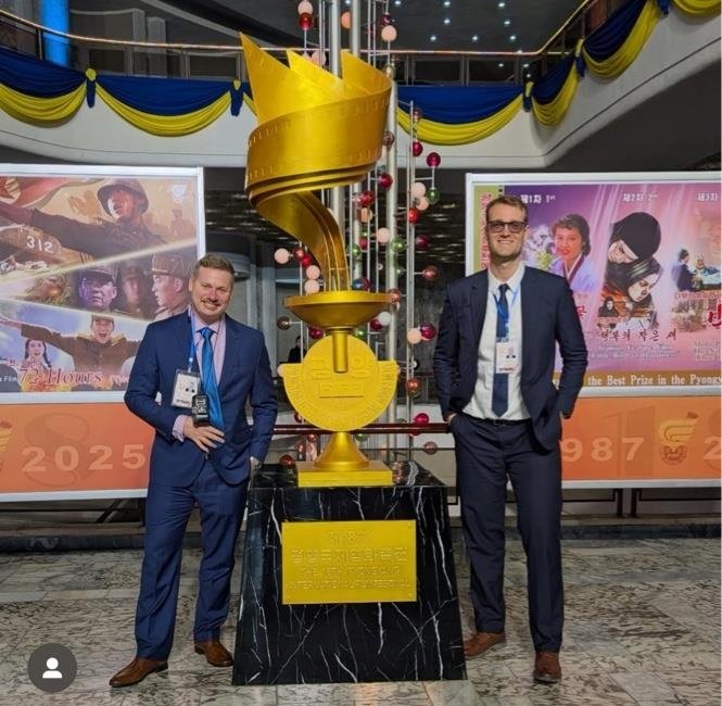 최근 북한 평양을 방문한 미국인 저스틴 마텔(왼쪽) (출처=연합뉴스)