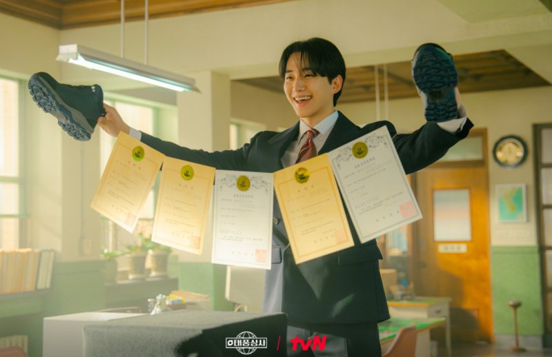 이준호가 그린 IMF 세대 생존기…'태풍상사' 2025년에 전한 희망 [N초점]