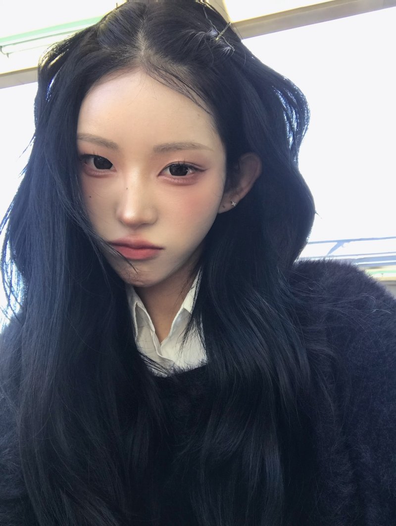 '41kg' 최준희, 인형 같은 미모에 스키니 몸매 "왼쪽 얼굴 사수"