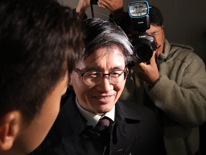 오동운 고위공직자범죄수사처장이 1일 서울 서초구 순직해병 특검 사무실에 피의자 신분으로 조사를 받기 위해 출석하고 있다. 2025.11.1/뉴스1 ⓒ News1 이호윤 기자