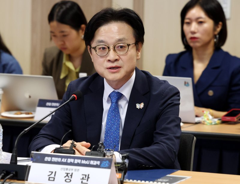 [서울=뉴시스] 추상철 기자 = 김정관 산업통상부 장관.2025.10.15. scchoo@newsis.com