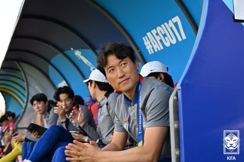 [서울=뉴시스] 한국 17세 이하(U-17) 남자 축구대표팀의 백기태 감독. (사진=대한축구협회 제공) *재판매 및 DB 금지