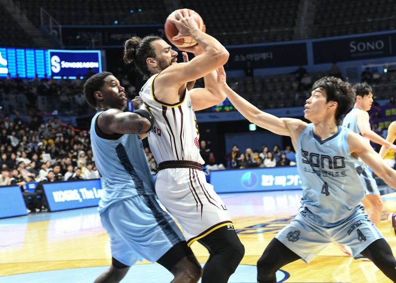 고전하는 마레이 (출처=연합뉴스)