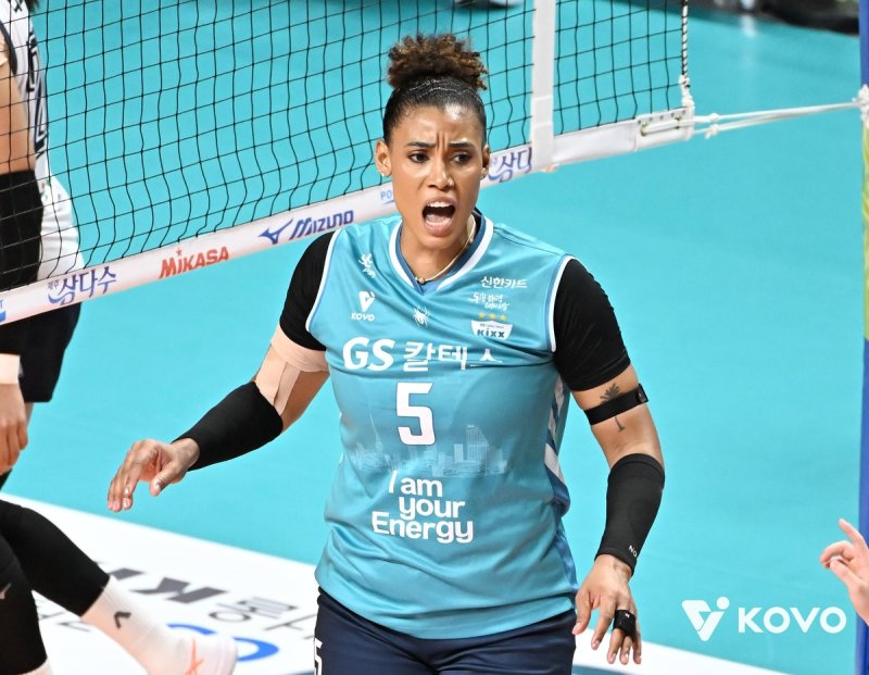 득점 후 환호하는 GS칼텍스의 실바 (출처=연합뉴스)