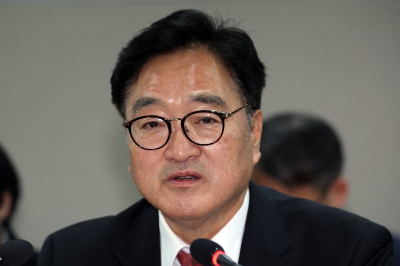 우원식 국회의장이 29일 서울 중구 신용회복위원회에서 열린 민생현장 경청 간담회에서 모두 발언을 하고 있다. 2025.10.29/뉴스1 ⓒ News1 김명섭 기자