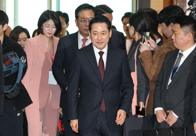 장동혁 국민의힘 대표와 송언석 원내대표가 31일 서울 강남구 SETEC에서 열린 서울시당 당협위원장 및 선출공직자 워크숍에 참석하고 있다. 2025.10.31/뉴스1 ⓒ News1 이광호 기자