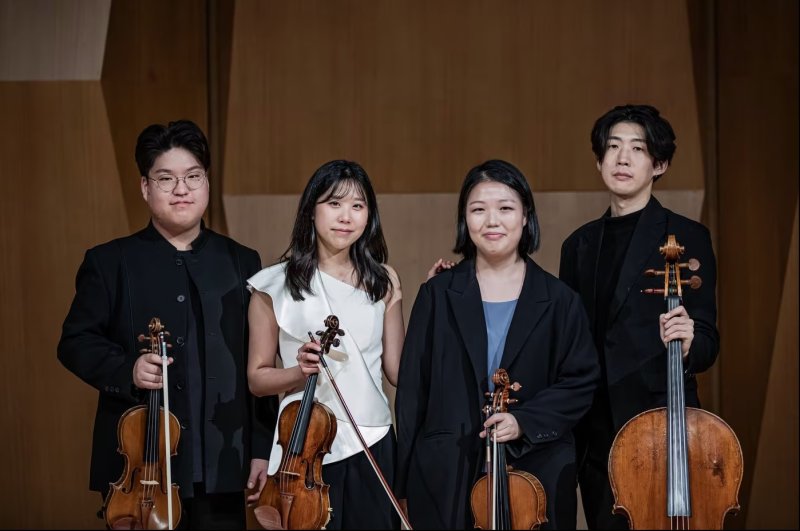 아레테 콰르텟. 왼쪽부터 박은중·전채안(바이올린), 장윤선(비올라), 박성현(첼로)(금호문화재단 제공)