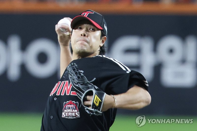 역투하는 김진성 (출처=연합뉴스)