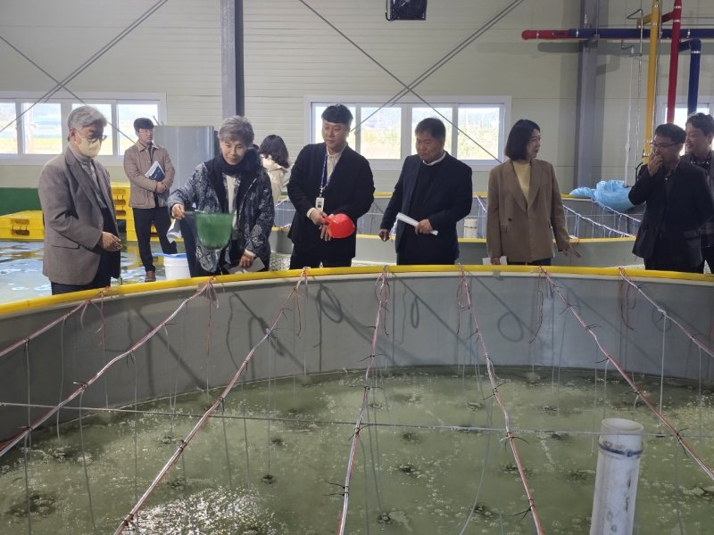 전북도의회 경제산업건설위원회가 남원시 바이오산업 집적화단지, SW미래채움 전북센터, 미꾸리 공유양식 플랫폼 단지 등을 방문했다.(의회제공. 재판매 및 DB금지)2025.11.2/뉴스1