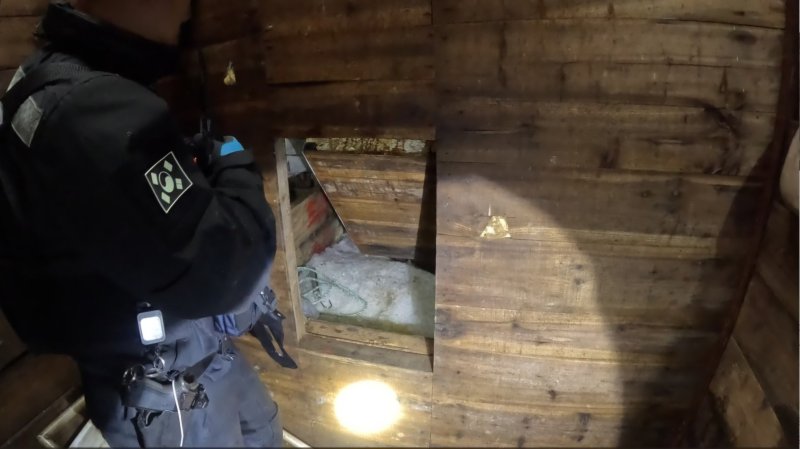 [제주=뉴시스] 제주 해경이 적발한 중국어선 A호 비밀 어창 모습. (사진=제주해양경찰서 제공) 2025.11.02. photo@newsis.com *재판매 및 DB 금지