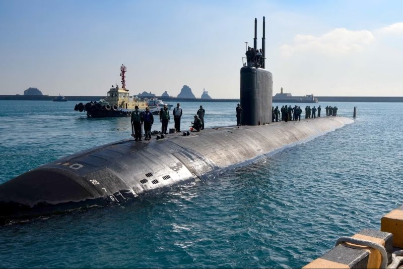 '한국형 핵잠' 개발 길 텄지만… 원자력협정 개정 등 과제 [이종윤의 밀리터리 월드]