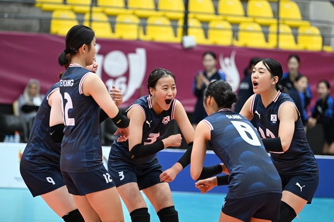 [서울=뉴시스]여자배구 U-16 대표팀. (사진=아시아배구연맹 홈페이지 캡처) 2025.11.03. photo@newsis.com *재판매 및 DB 금지