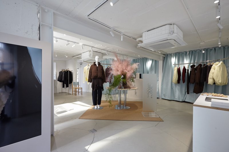 앙개는 2025년 가을·겨울(FW) 시즌 컬렉션을 출시하고 오는 13일까지 서울 용산구 한남동에서 팝업 스토어를 운영한다.(앙개제공)