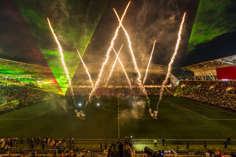 [서울=뉴시스] 바카라 사이트와 LAFC가 10월29일(현지 시간) 로스앤젤레스 BMO 스타디움에서 K-팝 라이트쇼를 선보이는 장면. (사진 = 바카라 사이트 제공) 2025.11.03. photo@newsis.com *재판매 및 DB 금지