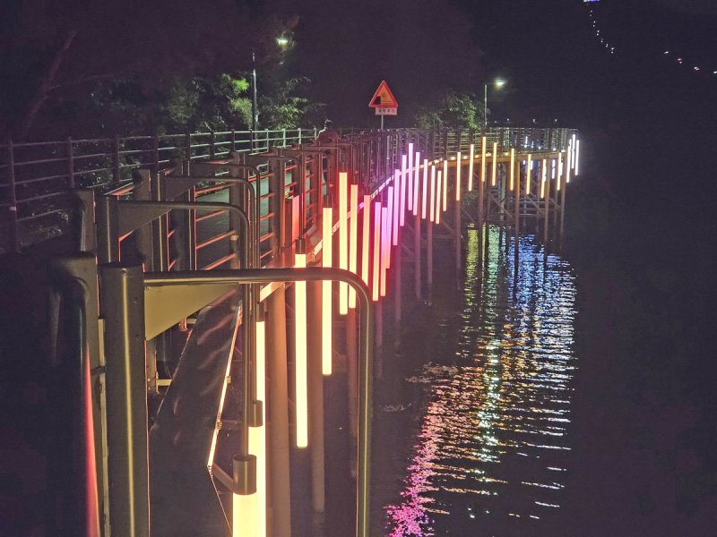 의암호 산책로 구간 야간조명 (출처=연합뉴스)