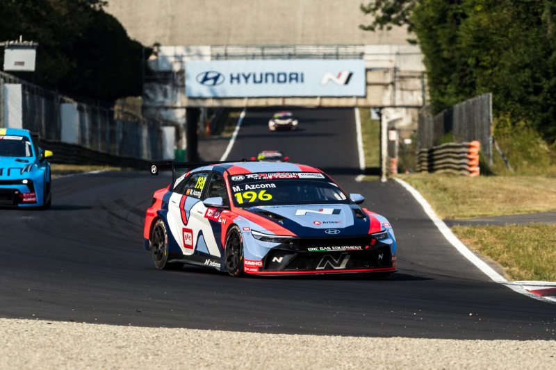 '2025 TCR 월드투어' 3라운드 이탈리아 대회에서 현대자동차 '더 뉴 엘란트라 N TCR'이 주행하는 모습. (현대차 제공. 재판매 및 DB 금지) 2025.6.23/뉴스1