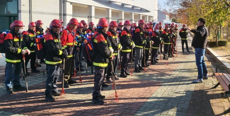 산불전문진화대 교육 장면(영동군 제공. 재판매 및 DB금지) /뉴스1