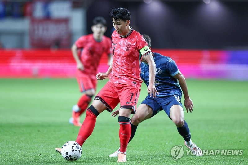 손흥민 '어디로' (출처=연합뉴스)