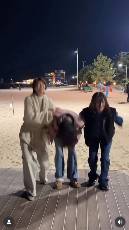 김희선·진서연·한혜진, 헤드뱅잉도 불사한 홍보 열정 애쓰고 있습니다 