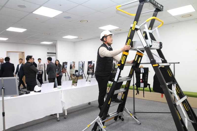 3일 한국동서발전 울산 본사에서 중대재해 예방 전담조직(TF) 점검회의가 열리고 있다. (동서발전 제공. 재판매 및 DB 금지) /뉴스1